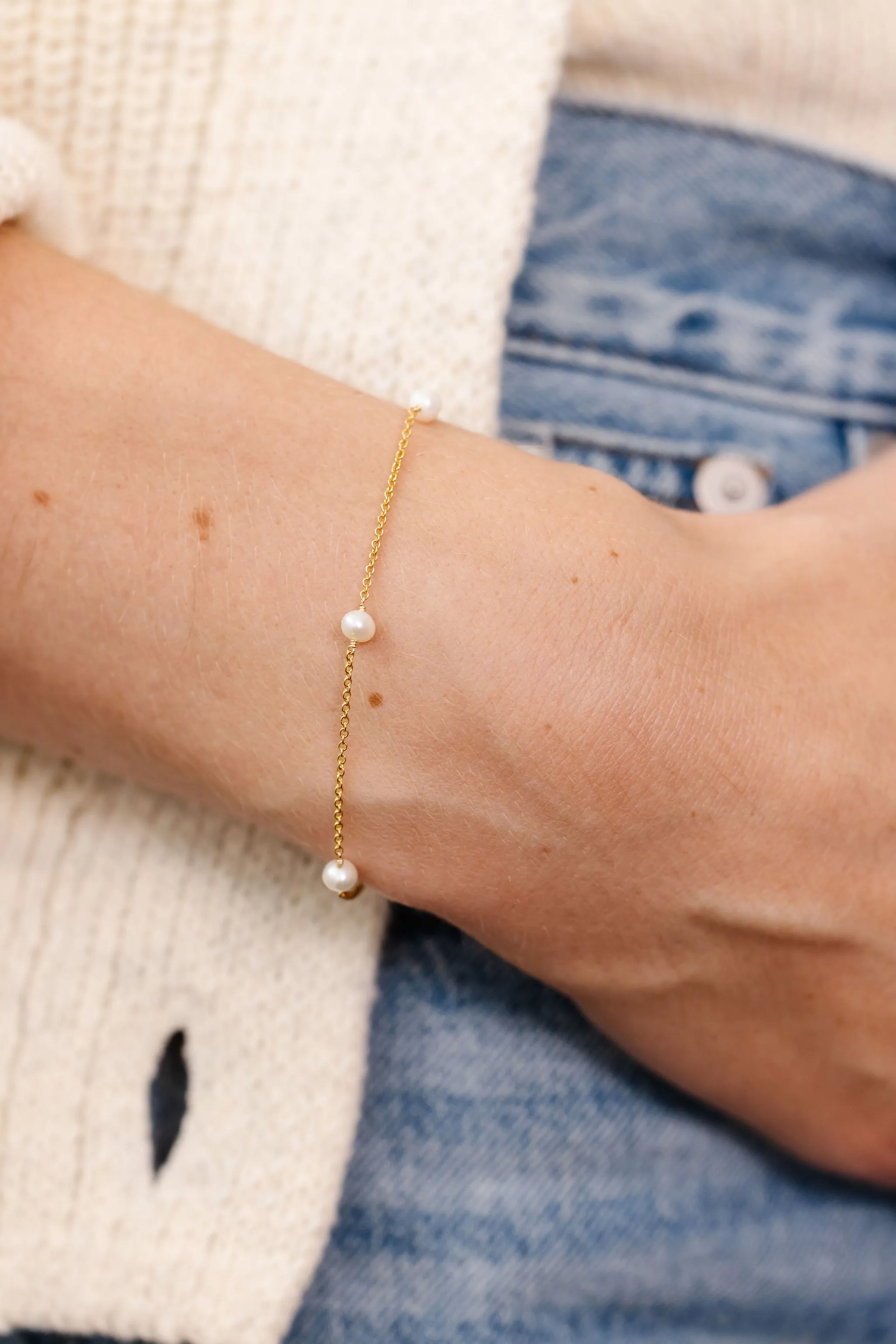 Floating Pearl Adult Bracelet (4MM Beads)