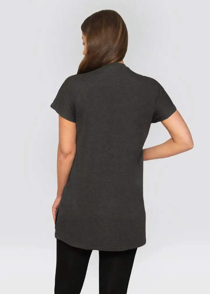 Maternity relaxed tee in charcoal by úton