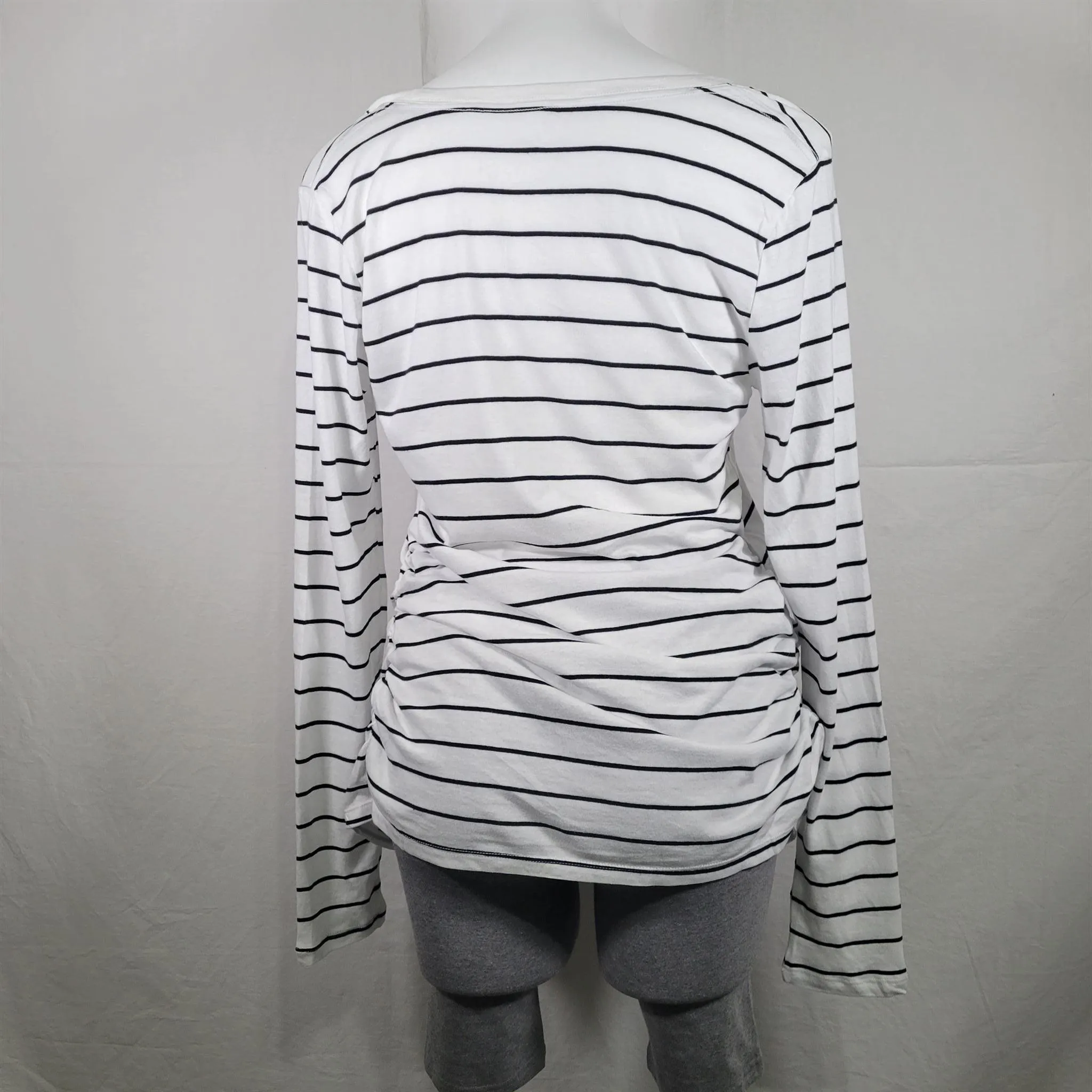 Women's Ingrid & Isabel Large Long Sleeve Side Shirred Maternity T-Shirt