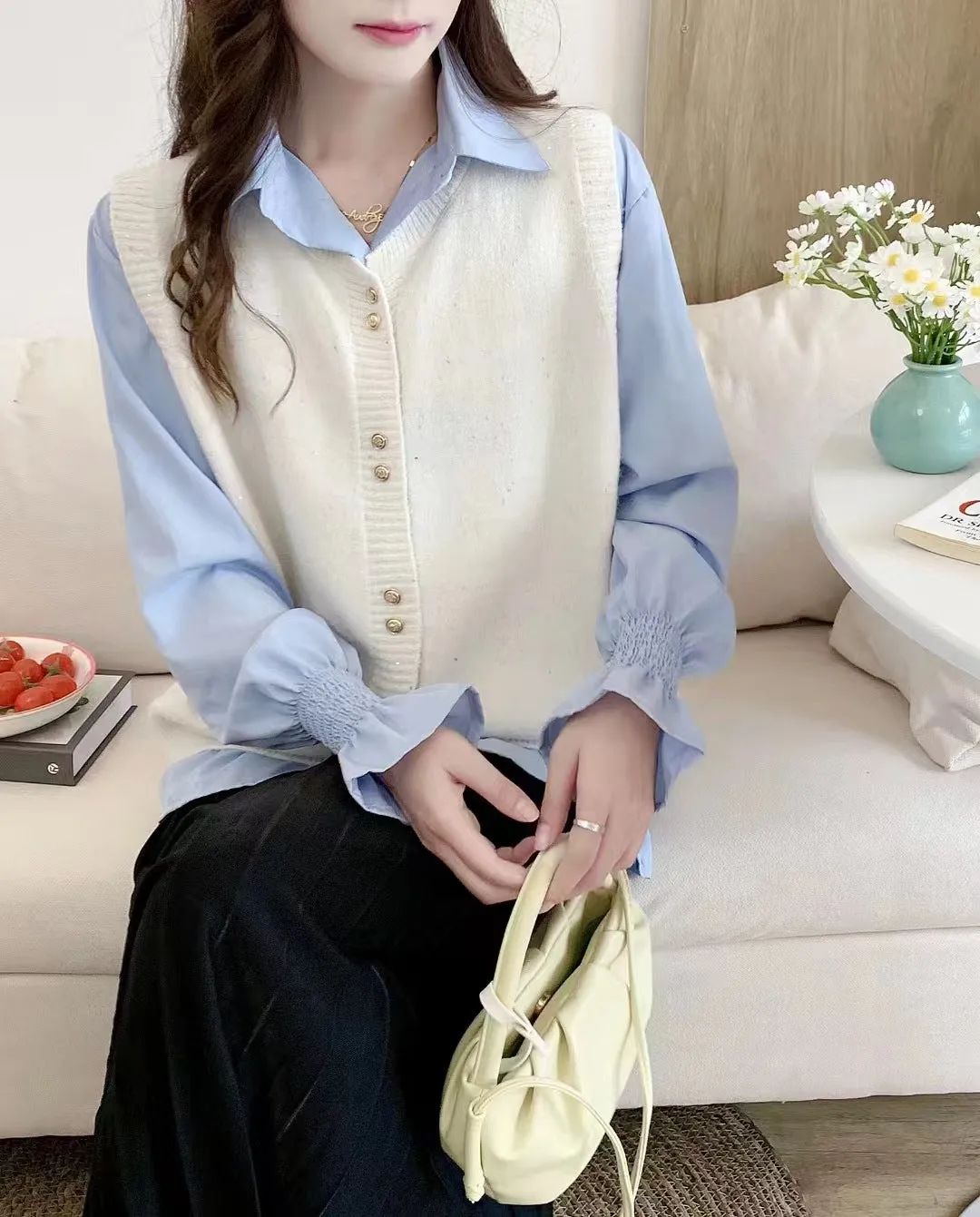 XIEYINSHE Autumn new knitted vest cardigan women's loose Korean version stacked wearing gold silk casual vest vest outside cardigan women